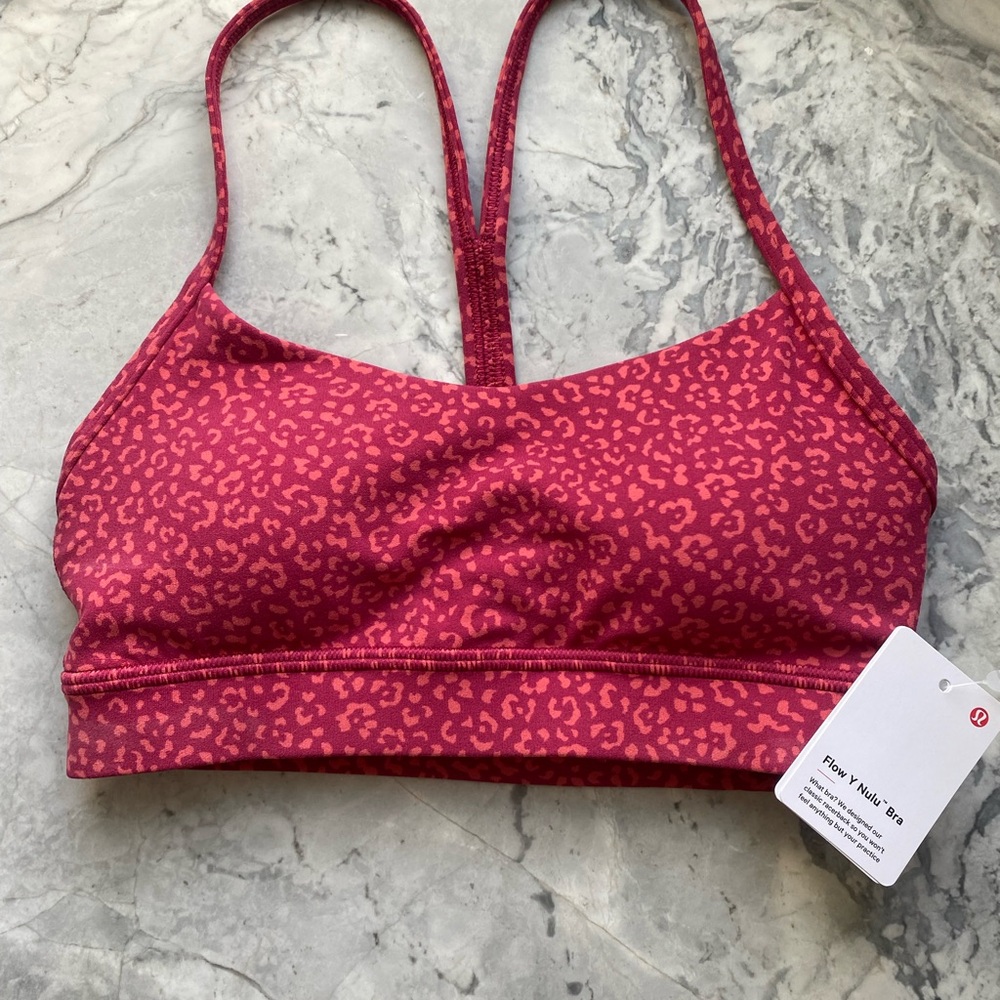 Women's Lululemon Pink Leopard Print Nulu Flow Bra